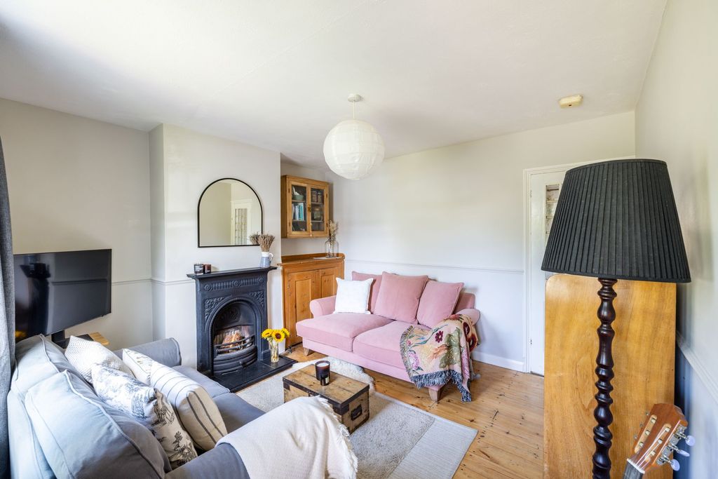 Property photo 2 of 11