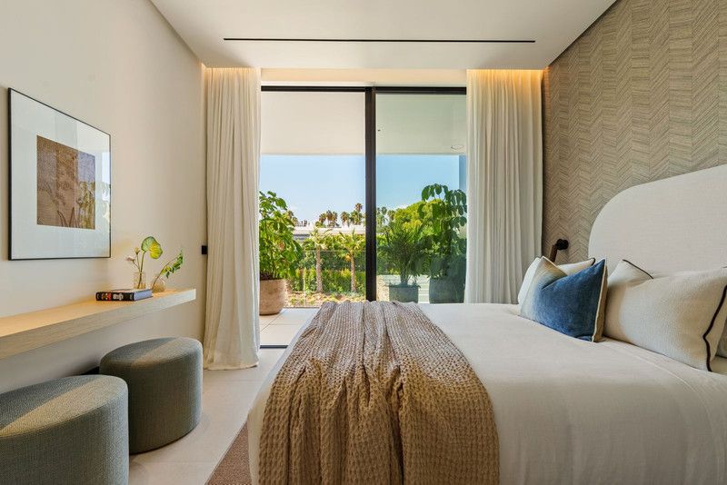 Property photo 3 of 52