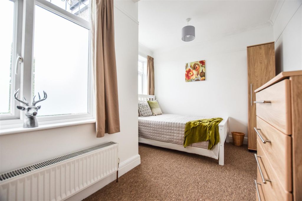 Property photo 2 of 13 4931261