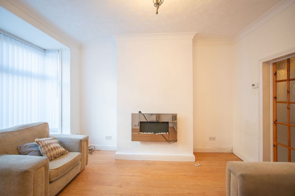 Property photo 3 of 15 Living Room