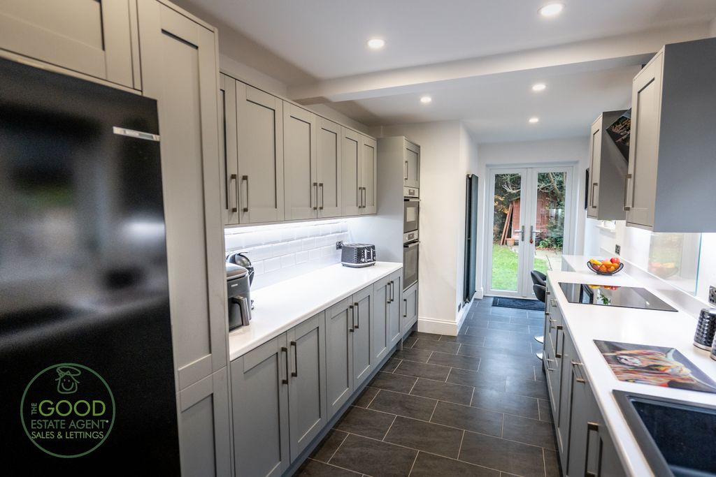 Property photo 3 of 22