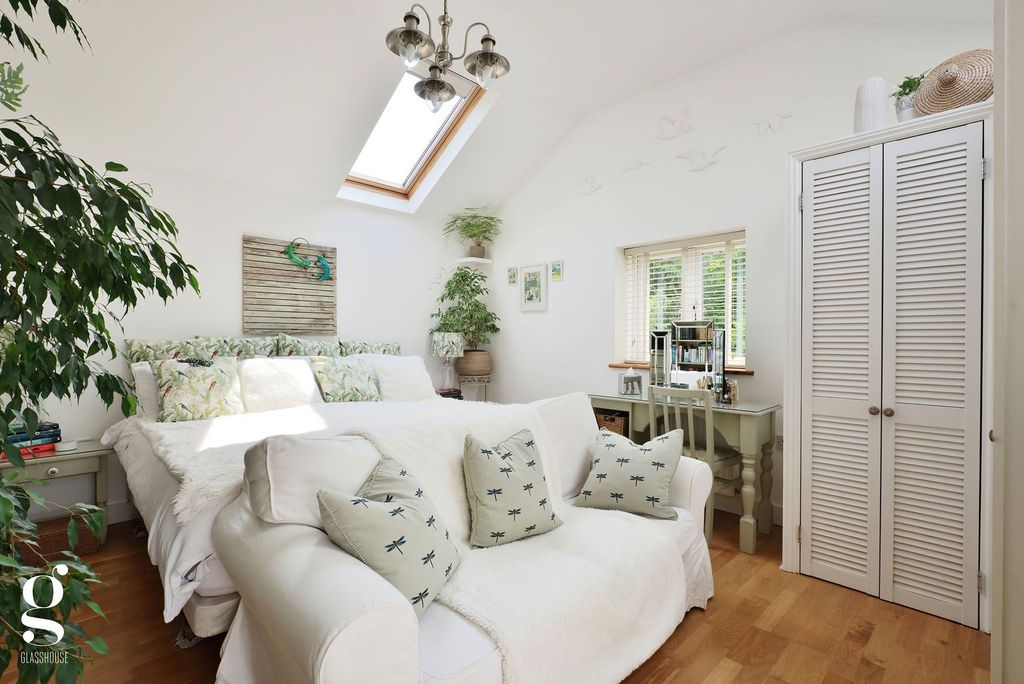 Property photo 2 of 56