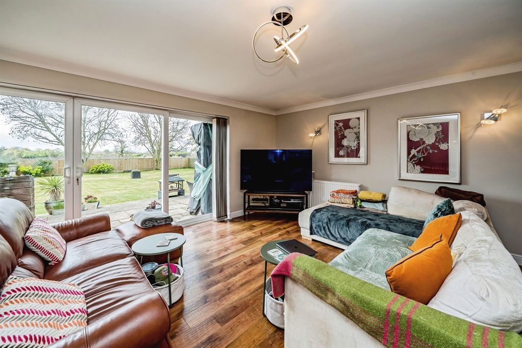 Property photo 3 of 21