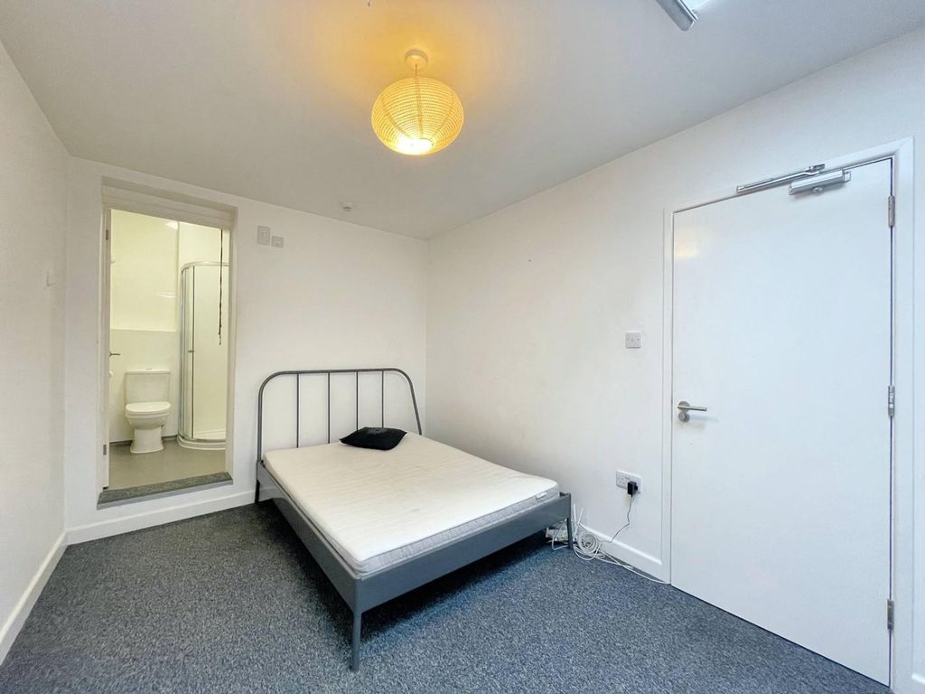 Property photo 2 of 6 Jrmp60Sj6Kubhz7O1Gcmkg