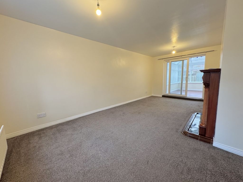 Property photo 3 of 16 Img_5075