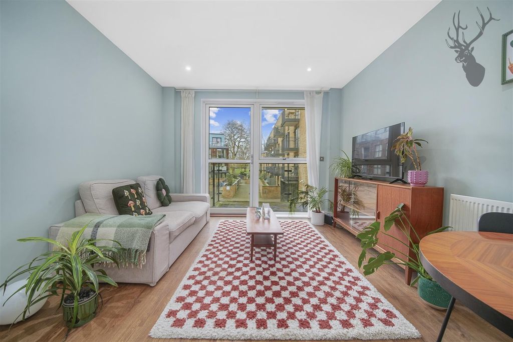 Property photo 2 of 19