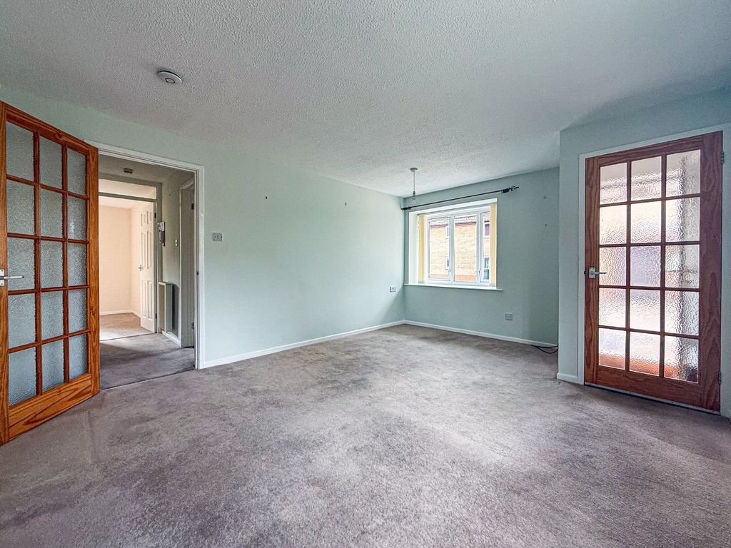 Property photo 2 of 8 4228364
