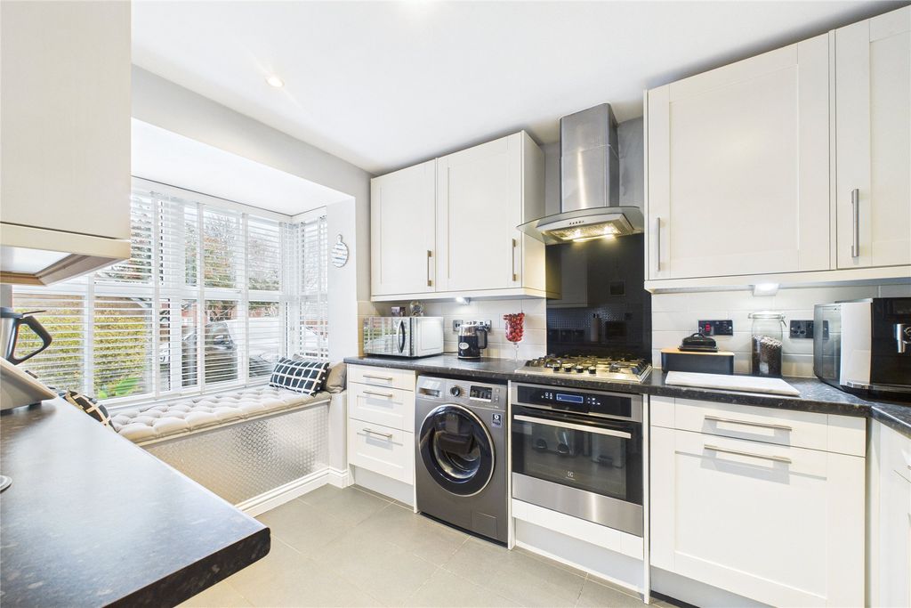 Property photo 2 of 13 Picture No. 21