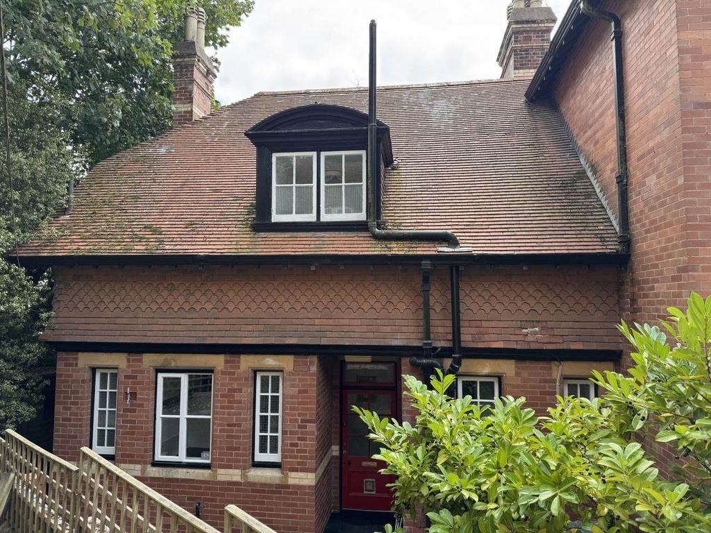 Property photo 1 of 10 External