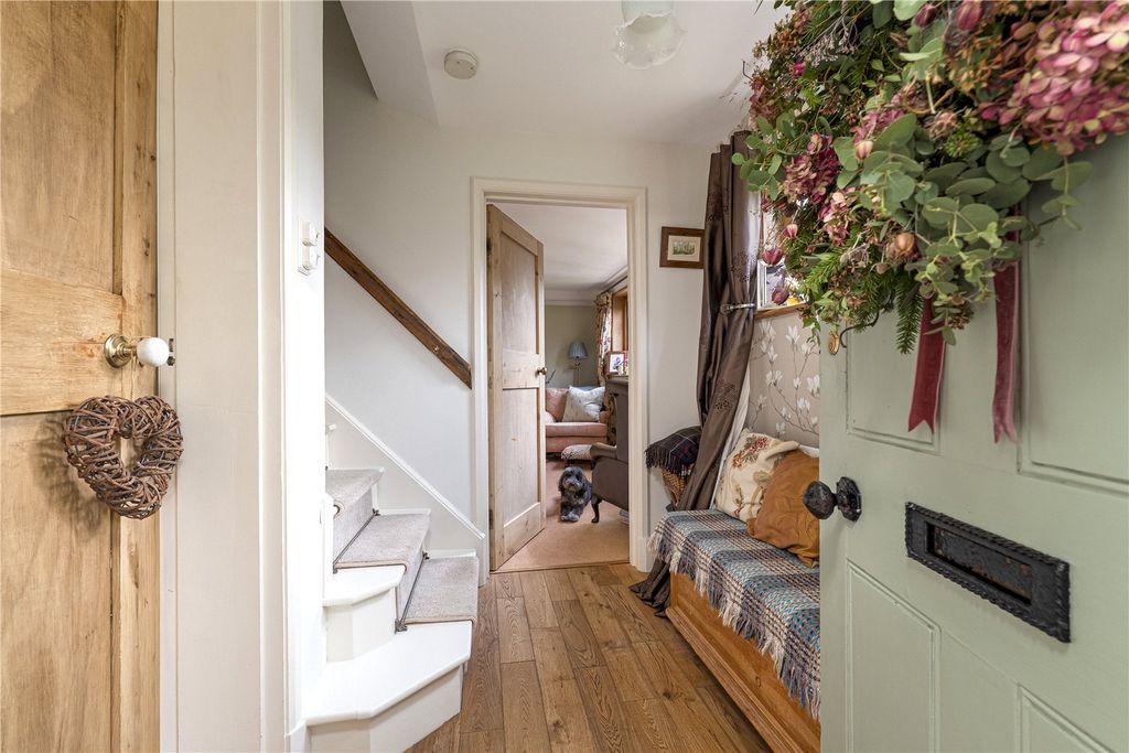 Property photo 3 of 17 Hallway