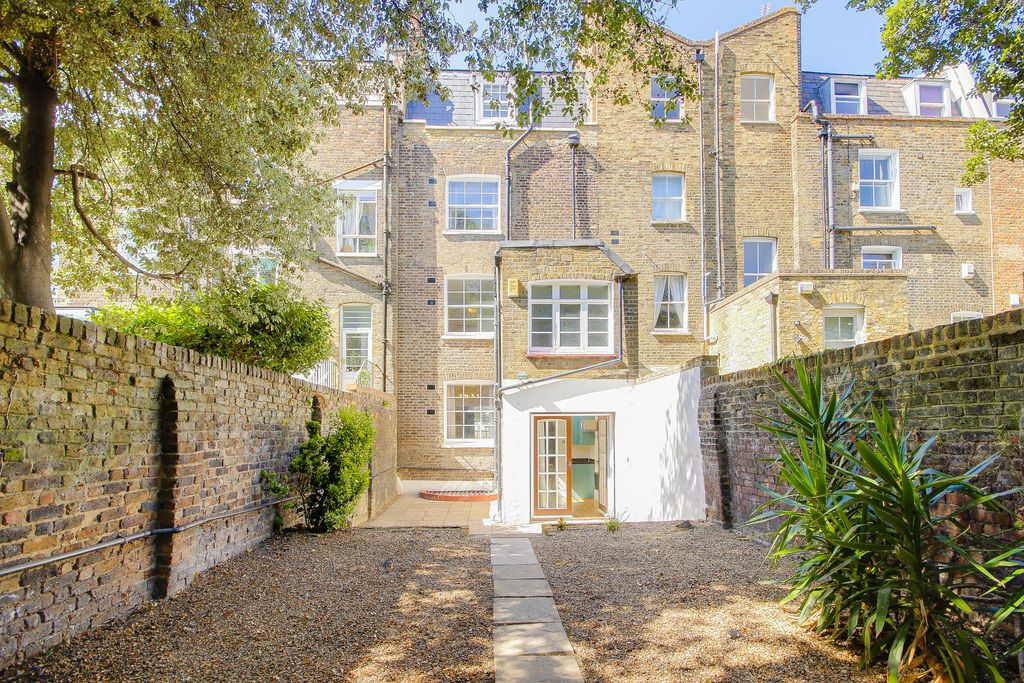 Property photo 2 of 12