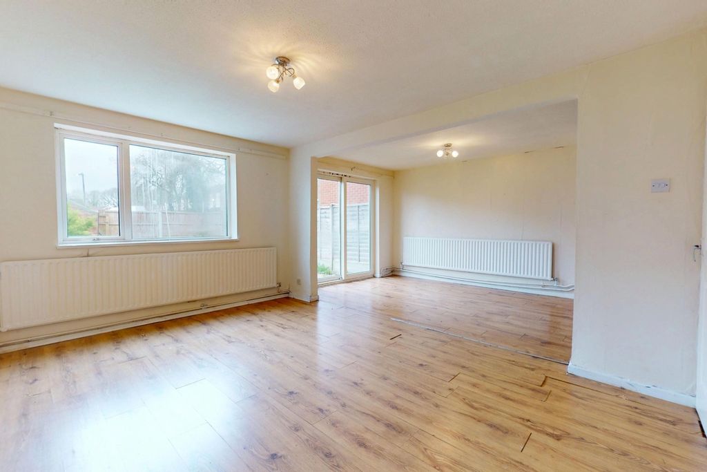 Property photo 3 of 13 4994305