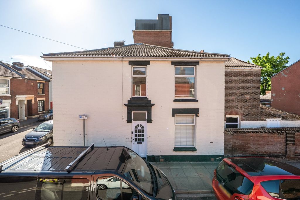 Property photo 1 of 13 Picture No. 19