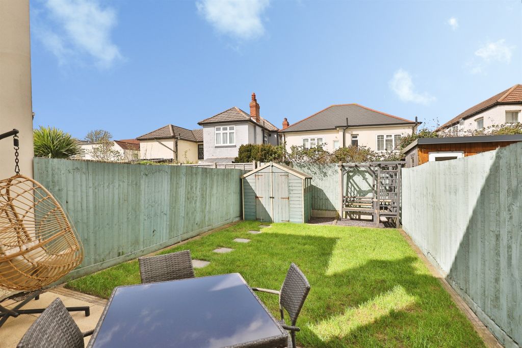 Property photo 2 of 20