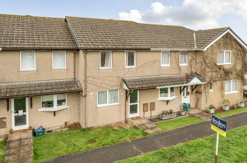 Property photo 1 of 17 Front