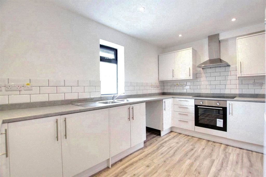 Property photo 2 of 13 Communal Kitchen
