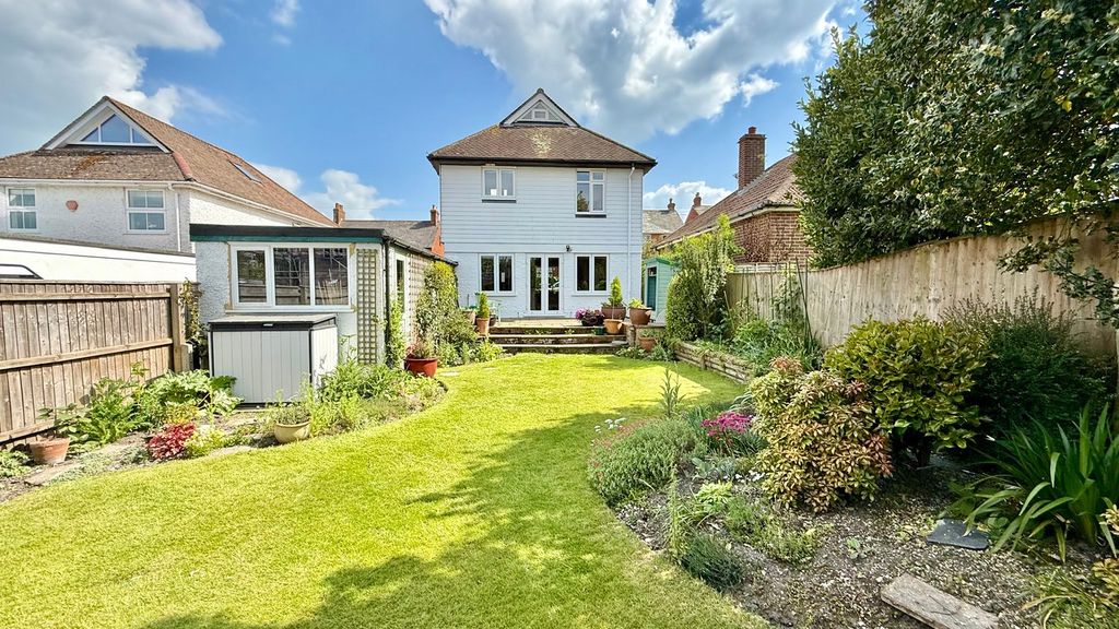 Property photo 1 of 16