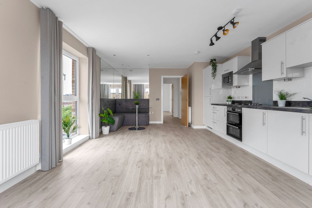 Property photo 3 of 14 Property Image 3