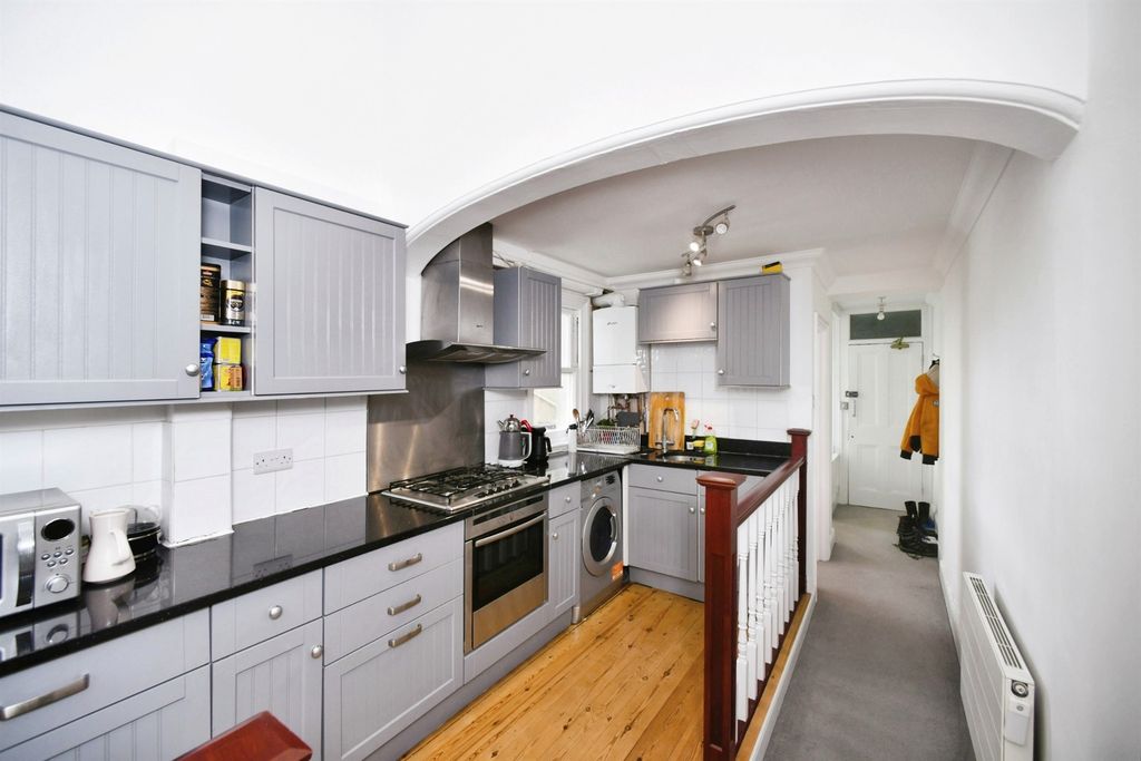 Property photo 3 of 15