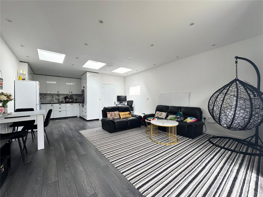 Property photo 2 of 12 Picture No. 37