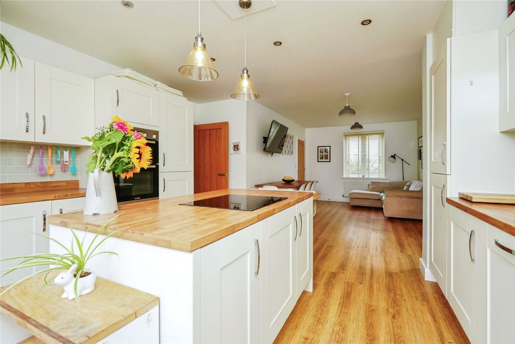 Property photo 3 of 18 Picture No. 14