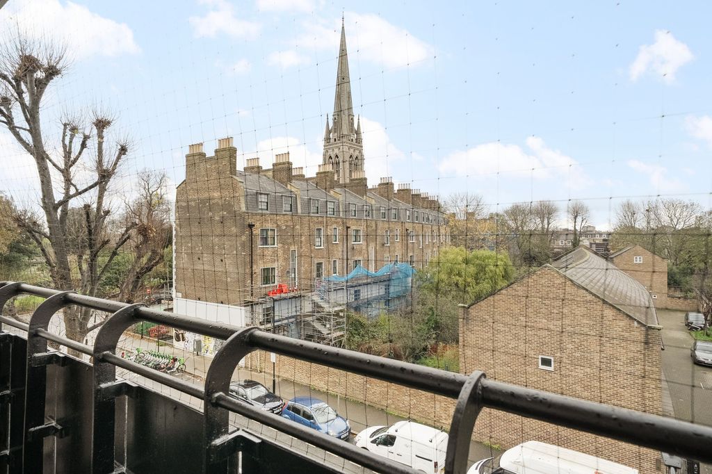 Property photo 3 of 17