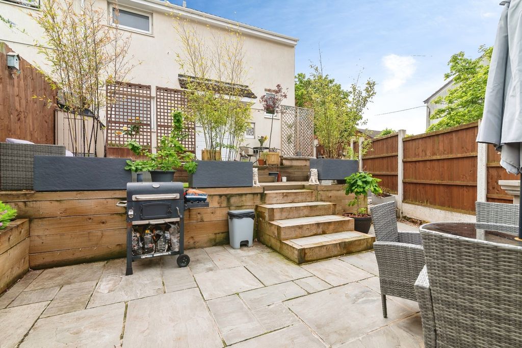 Property photo 2 of 16 Pbox-Img.Jpg
