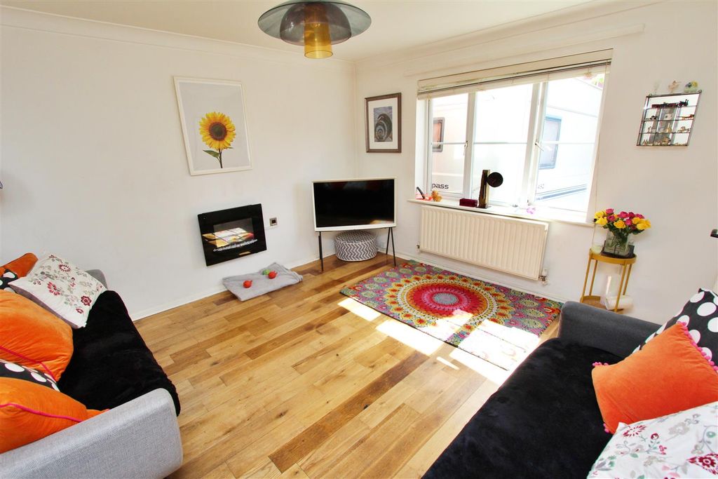 Property photo 3 of 13 Img_8641.Jpg