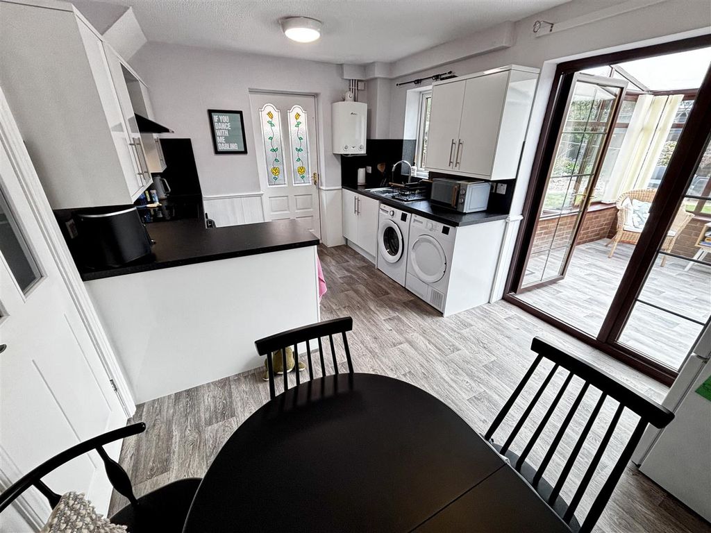 Property photo 2 of 19 Open Plan Kitchen And Dining Room