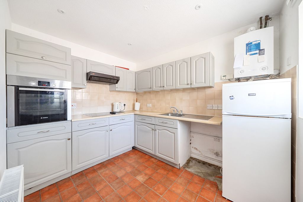 Property photo 2 of 17 1482516-4-6A392A6...
