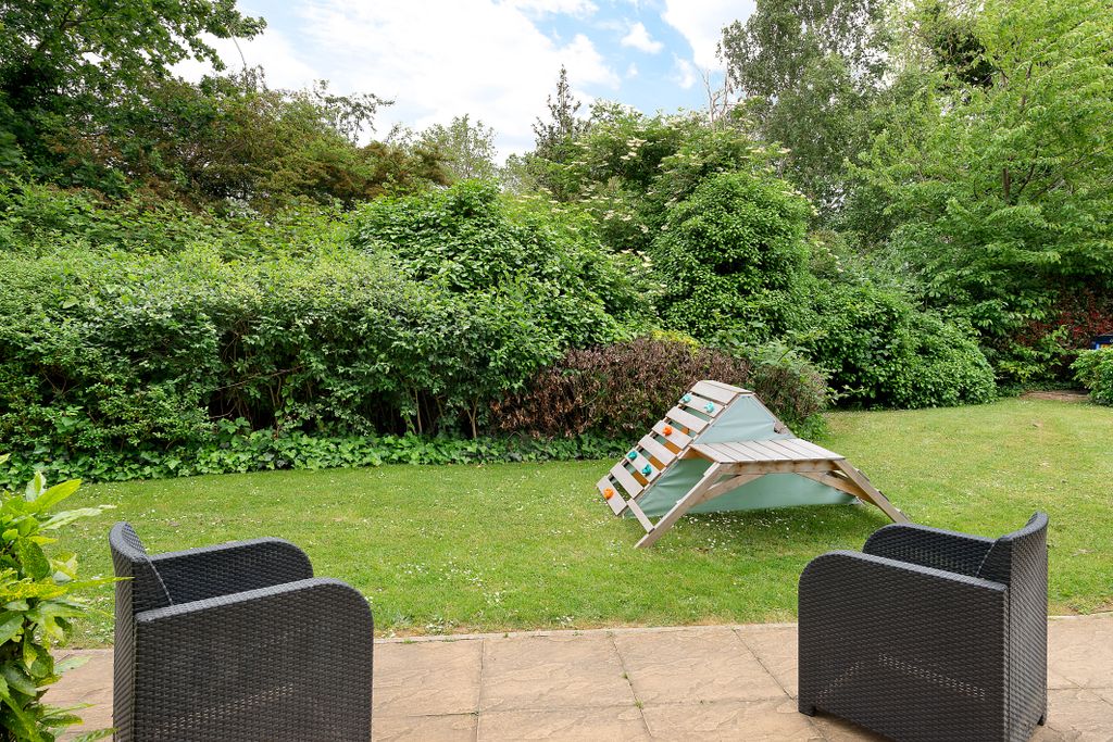 Property photo 3 of 8 Awinship-7870-04-Hig