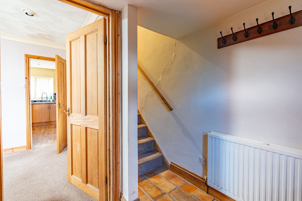 Property photo 2 of 17 Hatfieldwalk5