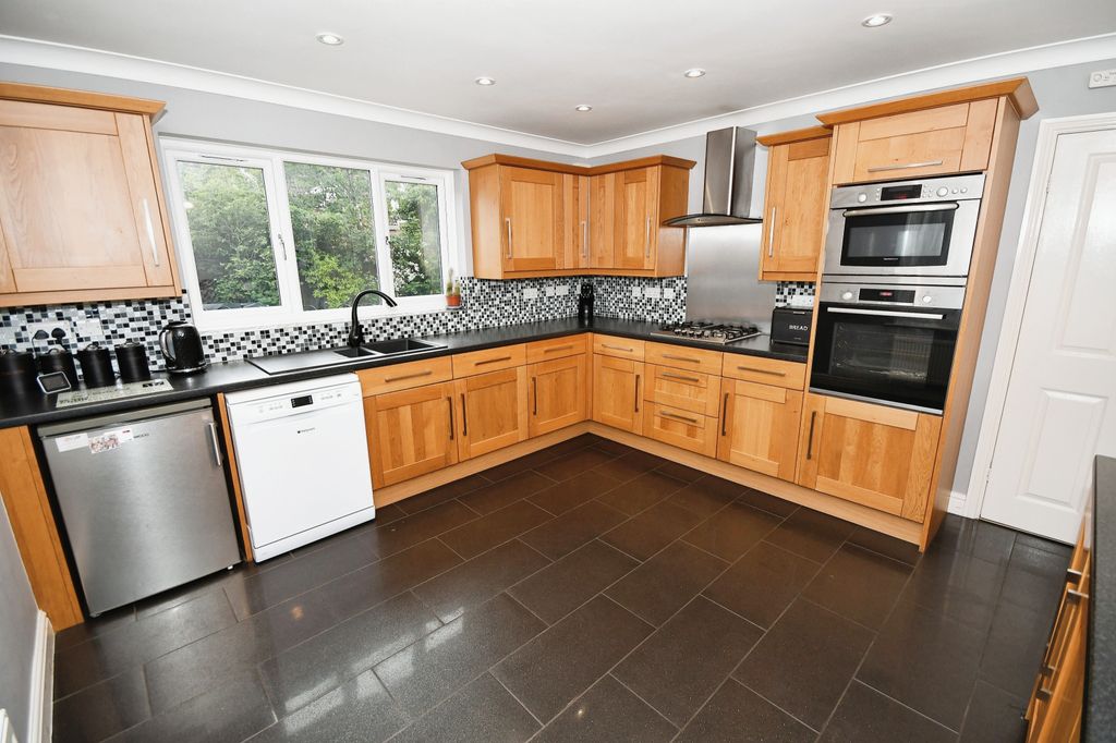Property photo 3 of 22 Photography
