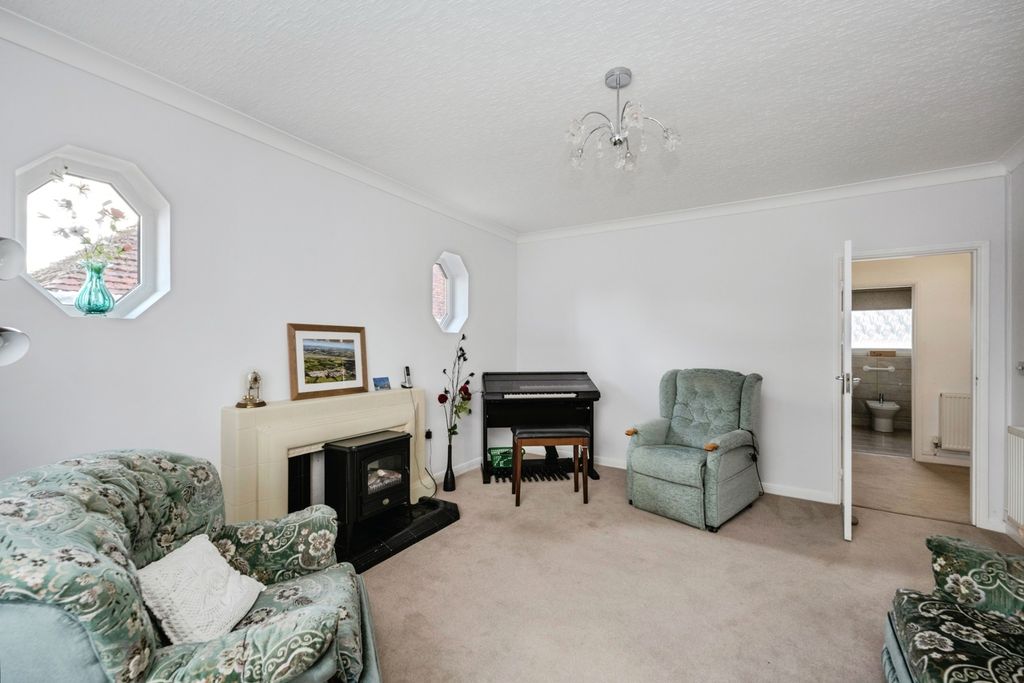 Additional image 9 of 2 bed bungalow for saleCoalbrook Road, Grovesend, Swansea SA4