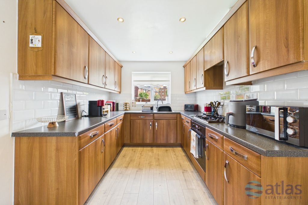 Property photo 3 of 24 Kitchen
