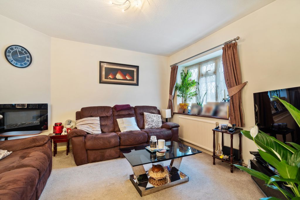 Property photo 3 of 16