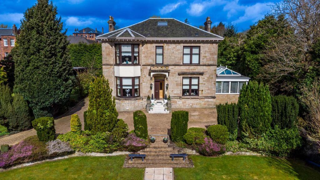 Property photo 2 of 50