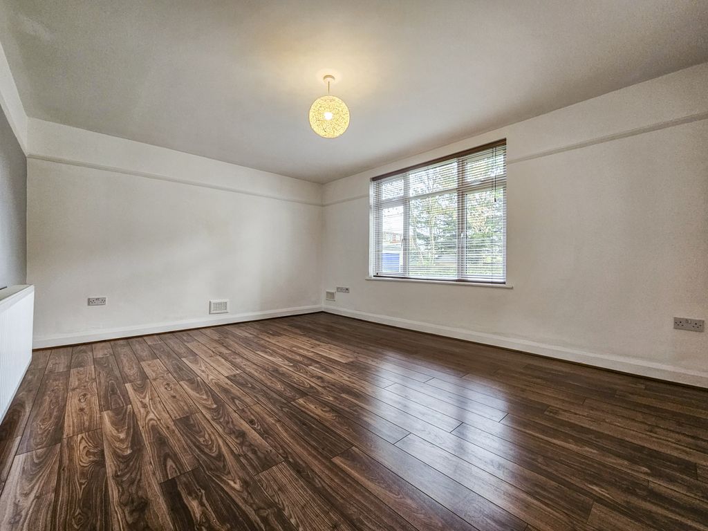 Property photo 2 of 19 Gallery