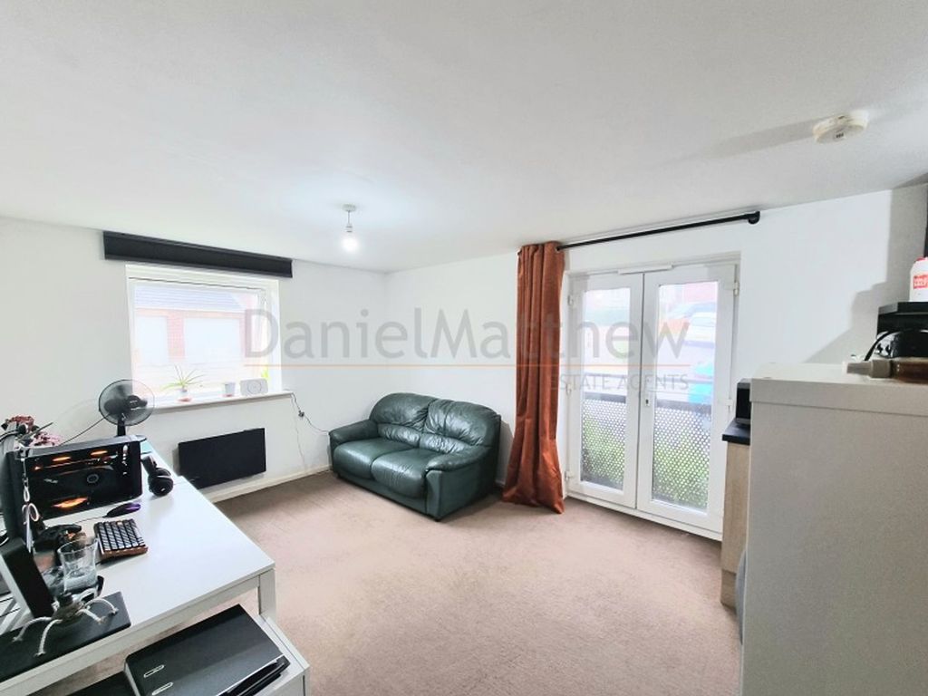 Property photo 3 of 11 Open Plan Lounge/Kitchen