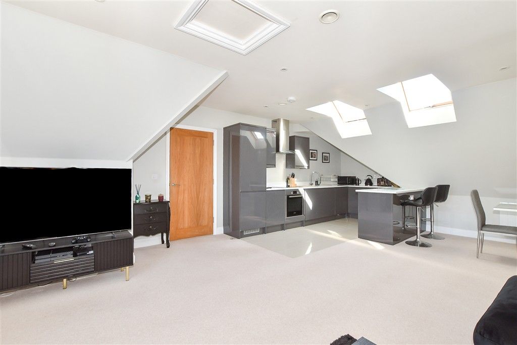 Property photo 3 of 13 Lounge/Kitchen/Dining Area
