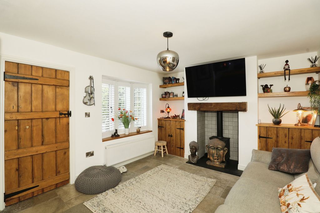 Property photo 2 of 17 Photography