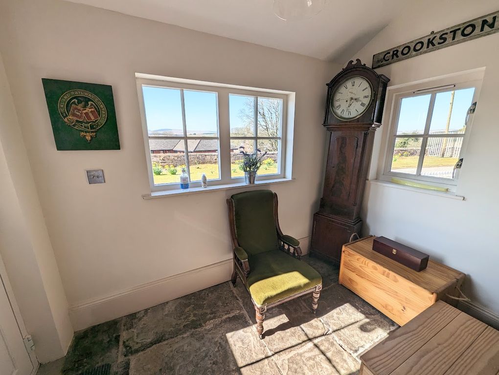Property photo 2 of 34