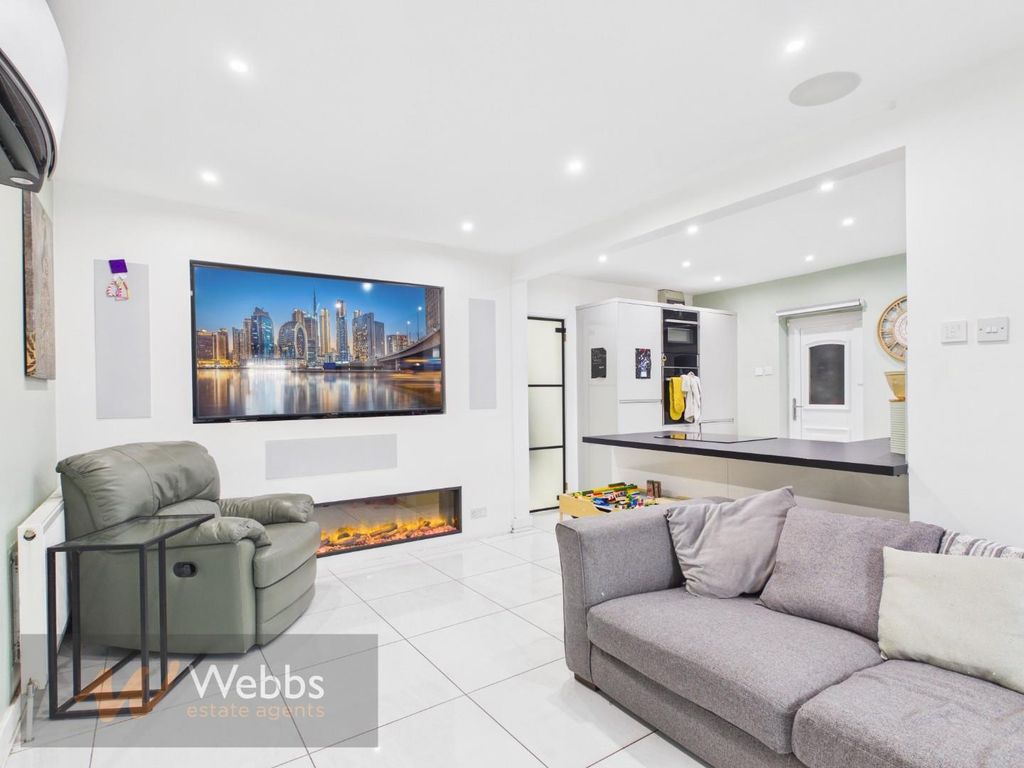 Property photo 2 of 22 Cam05244G0-Pr0251-Still003.Jpg