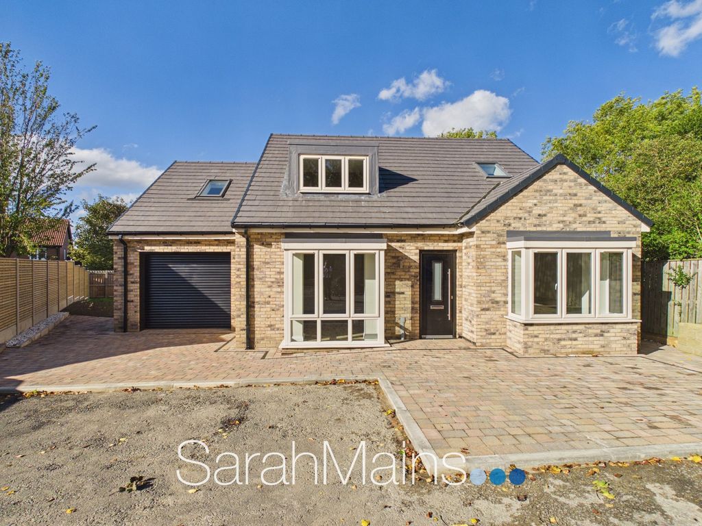 Property photo 1 of 30 External