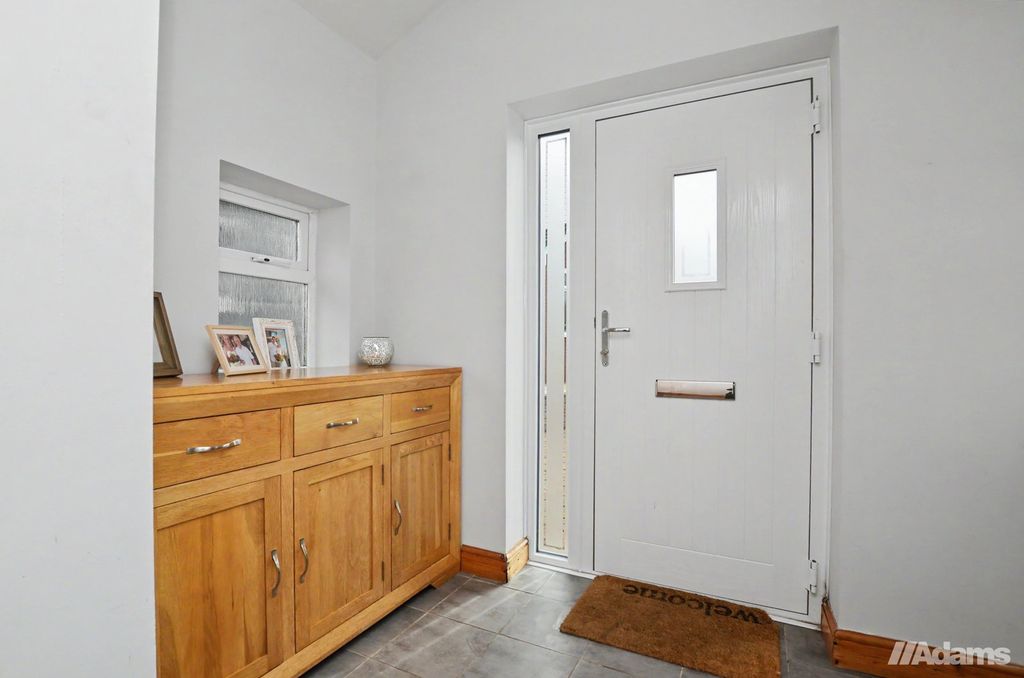 Property photo 3 of 43