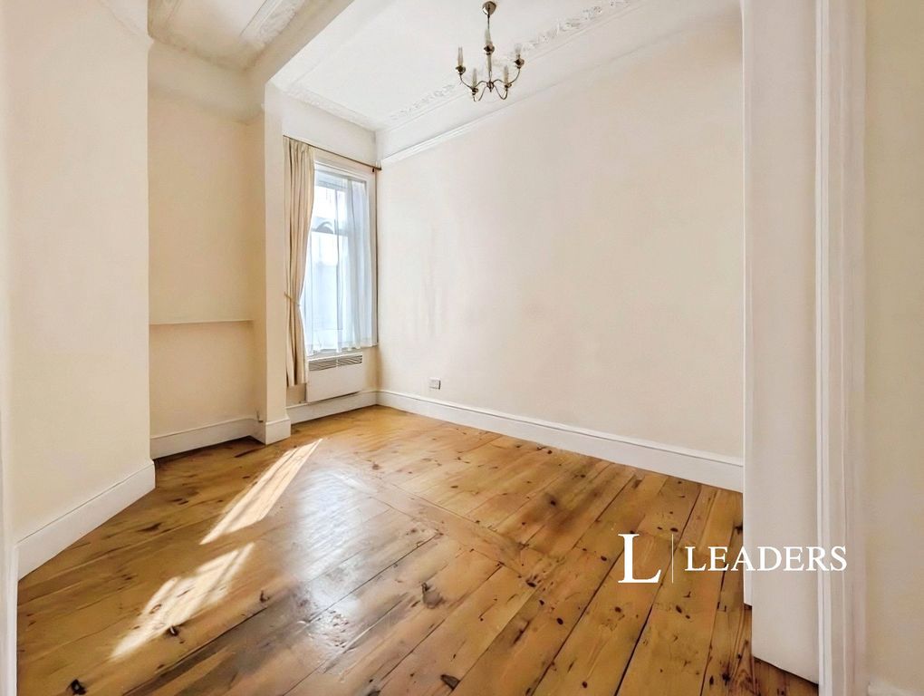 Property photo 3 of 13 Picture No. 02