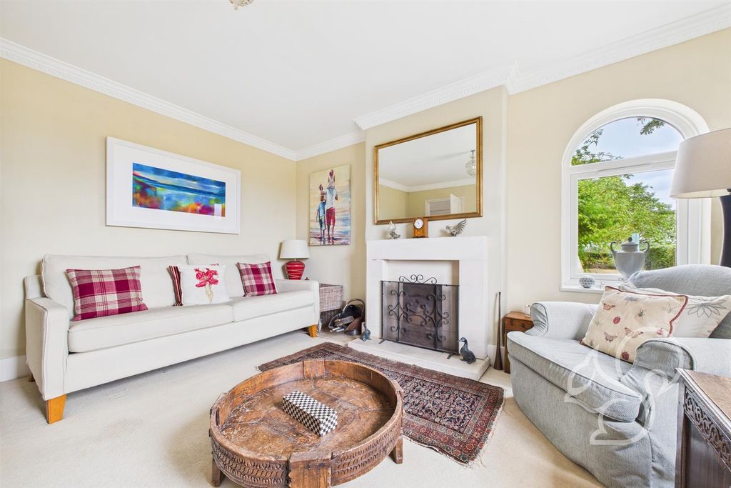 Property photo 2 of 30