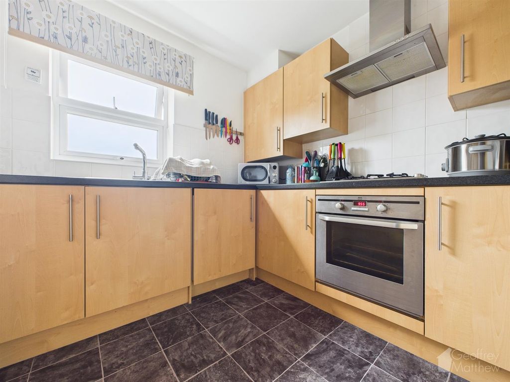 Property photo 2 of 11 Cam02365G0-Pr0383-Still004.Jpg