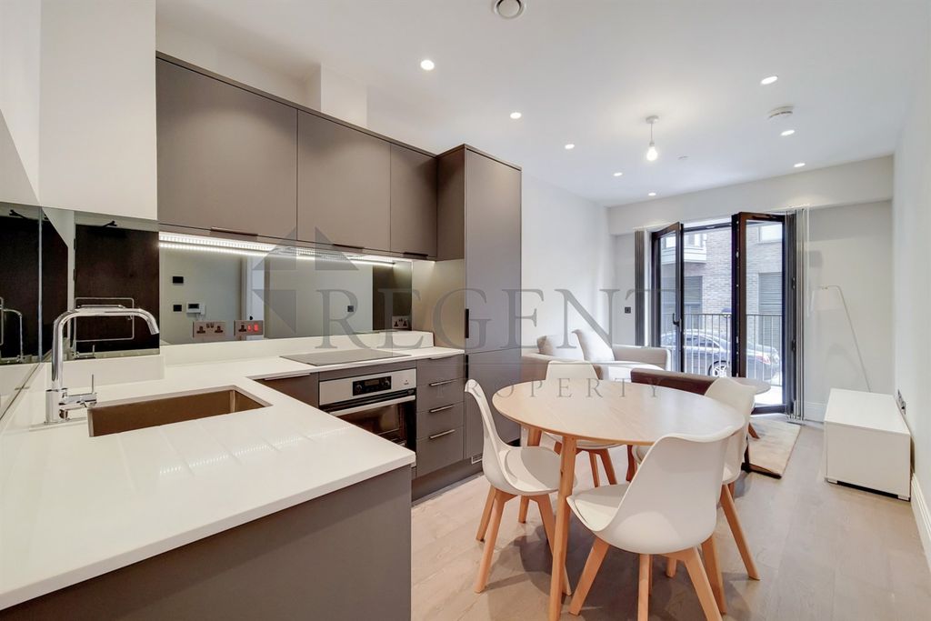 Property photo 1 of 10 Open Plan