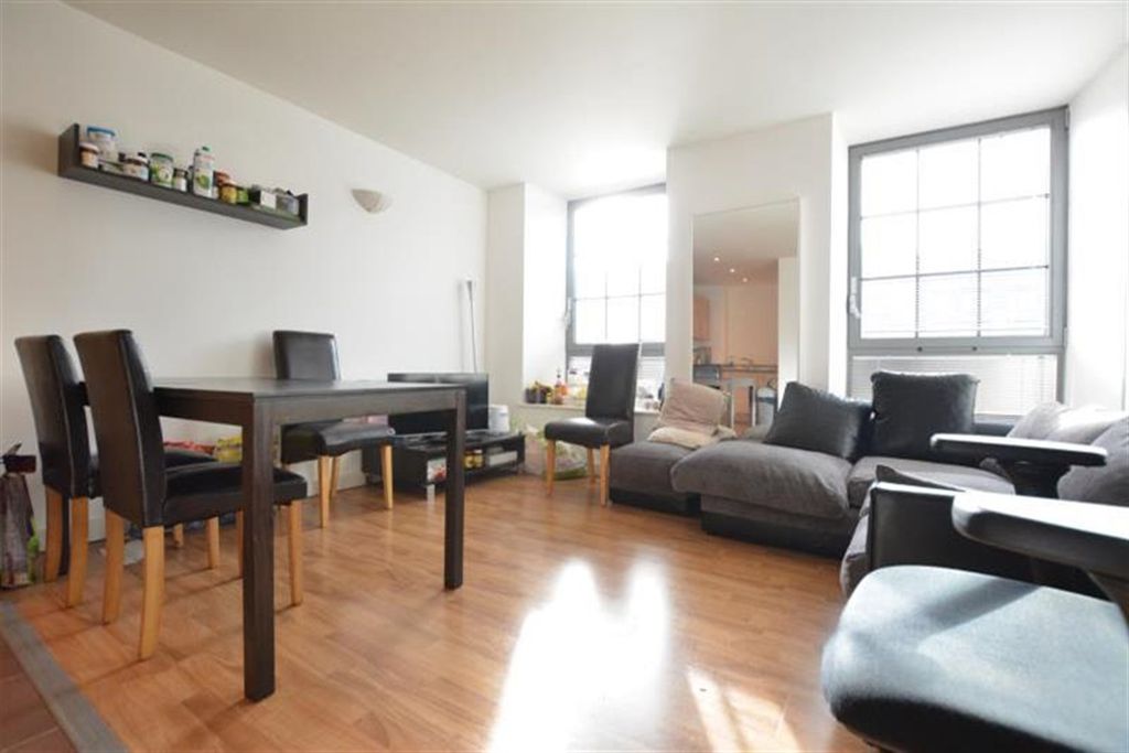 Property photo 1 of 6 (Main)